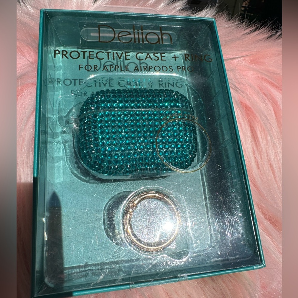 Delilah protective apple AirPod pro case and ring